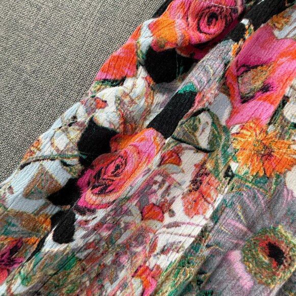 Umgee Mini Shift Dress Small Floral Crochet Neckline Cotton Blend V-Neck - Picture 10 of 11